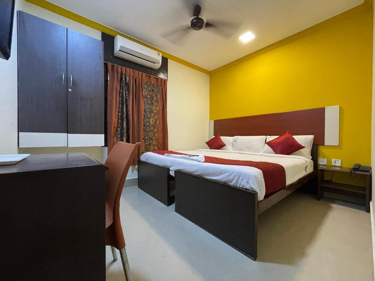 Skyry Hotels Adyar 첸나이 외부 사진