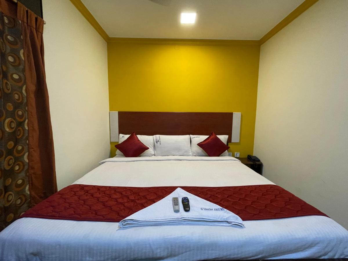 Skyry Hotels Adyar 첸나이 외부 사진